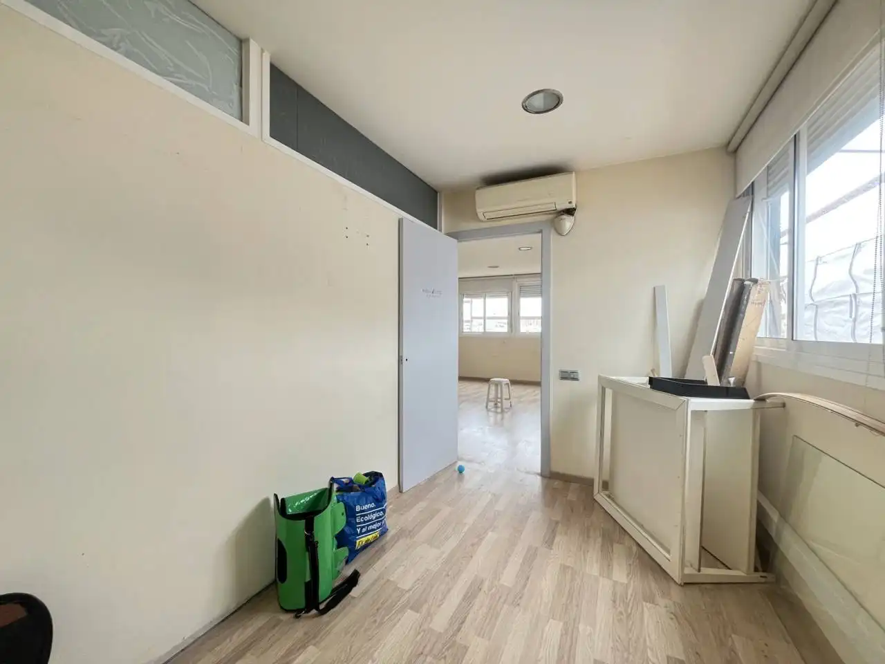 Oficina de lloguer en Centre - Sant Josep - Sanfeliu