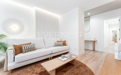 Living room of Flat for sale in  Madrid Capital  with Air Conditioner