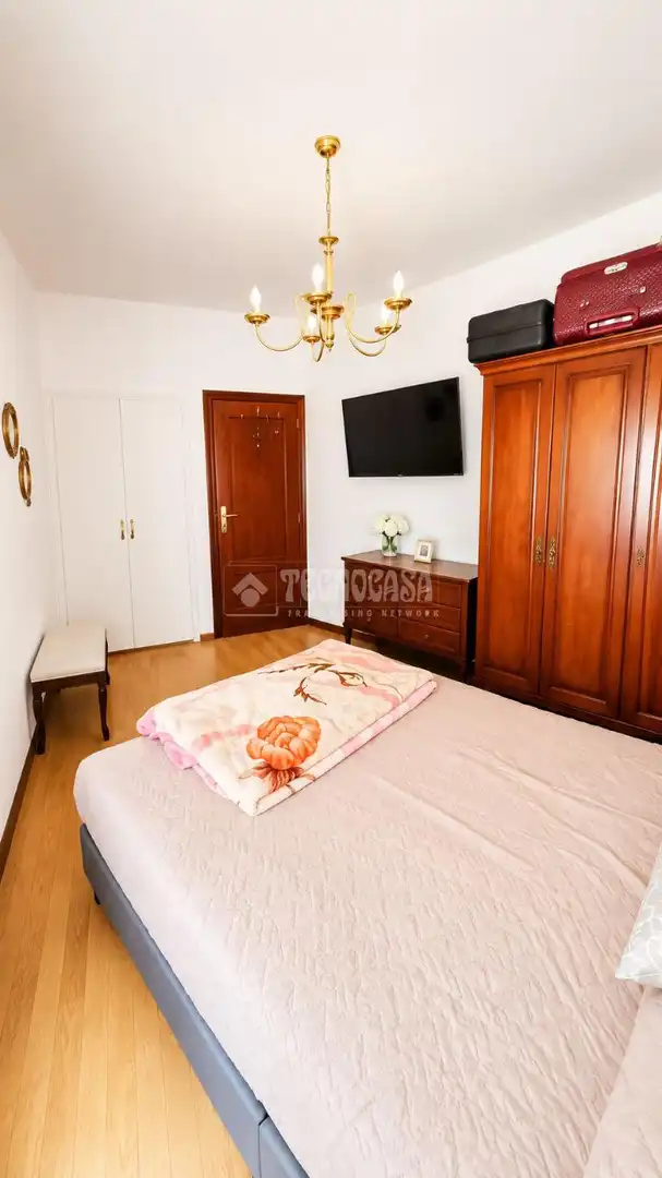 Habitación de Piso en venta en Madrid con Calefacción