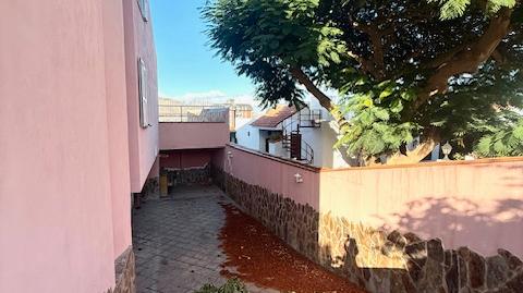 Foto 3 de Casa adosada en venda a Calle San Valentin, 6, Tristán - García Escámez - Somosierra,  Santa Cruz de Tenerife Capital