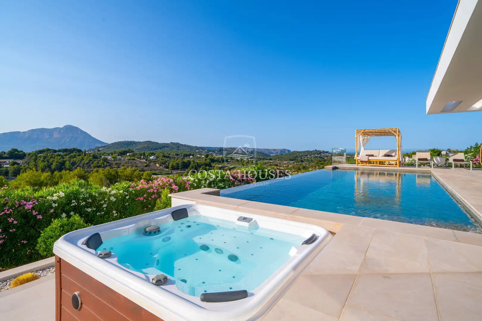Swimming pool of Houses for sale in Jávea / Xàbia  with Air Conditioner, Private garden and Terrace