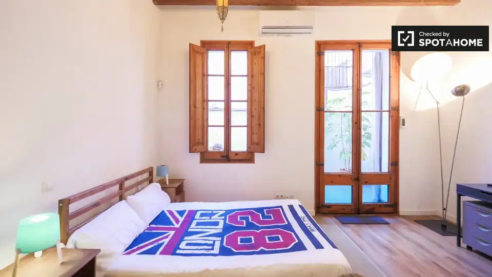 Flat with terrace to rent in Ciutat Vella, imagen 18