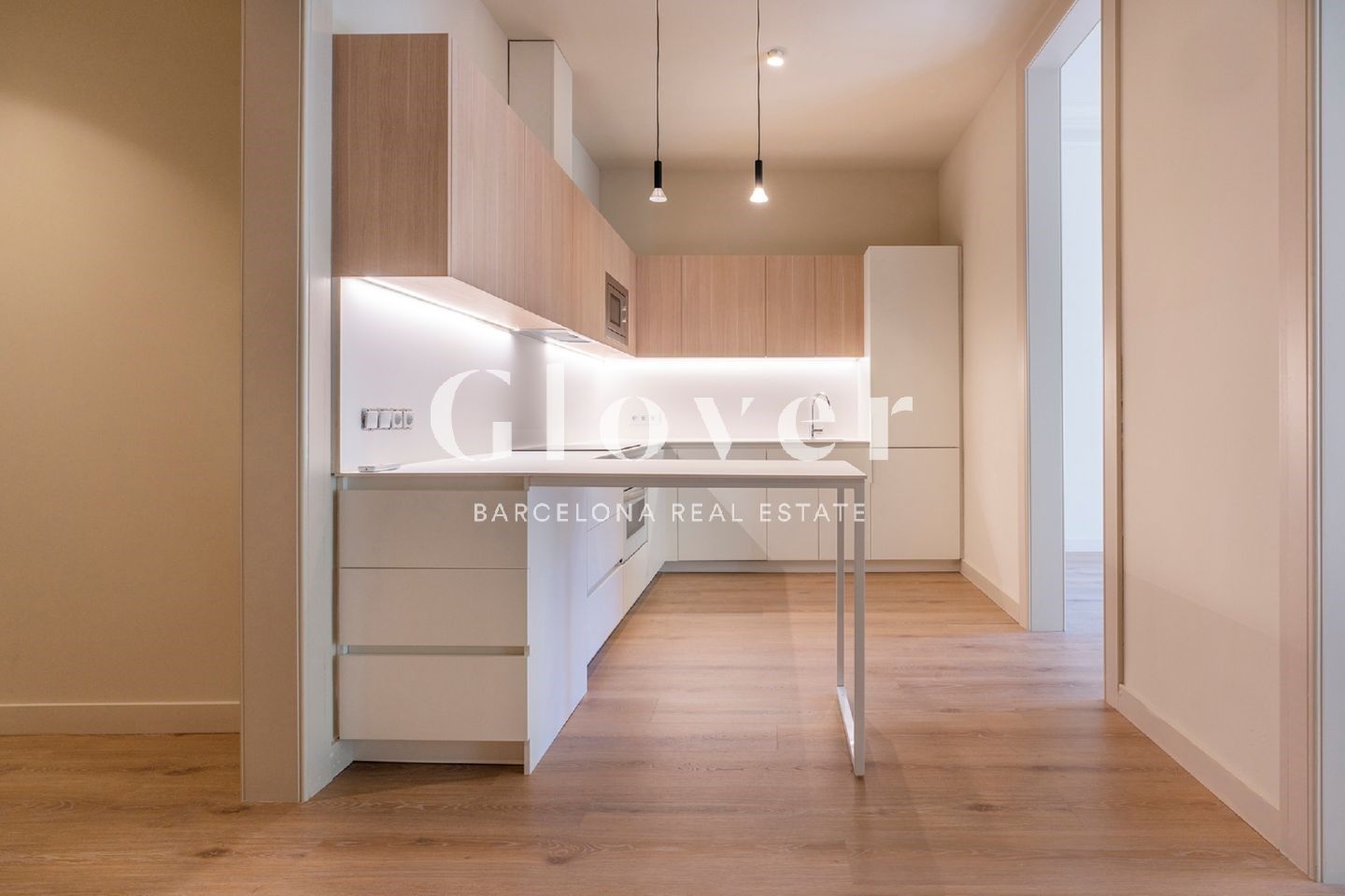 Cuina de Pis de lloguer en  Barcelona Capital amb Aire condicionat, Calefacció i Traster