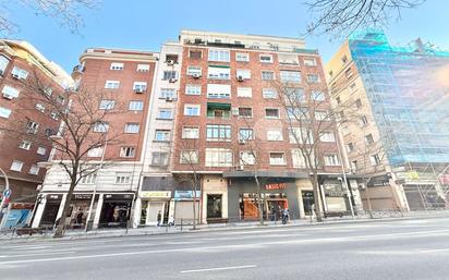 Exterior view of Flat for sale in  Madrid Capital  with Heating and Terrace