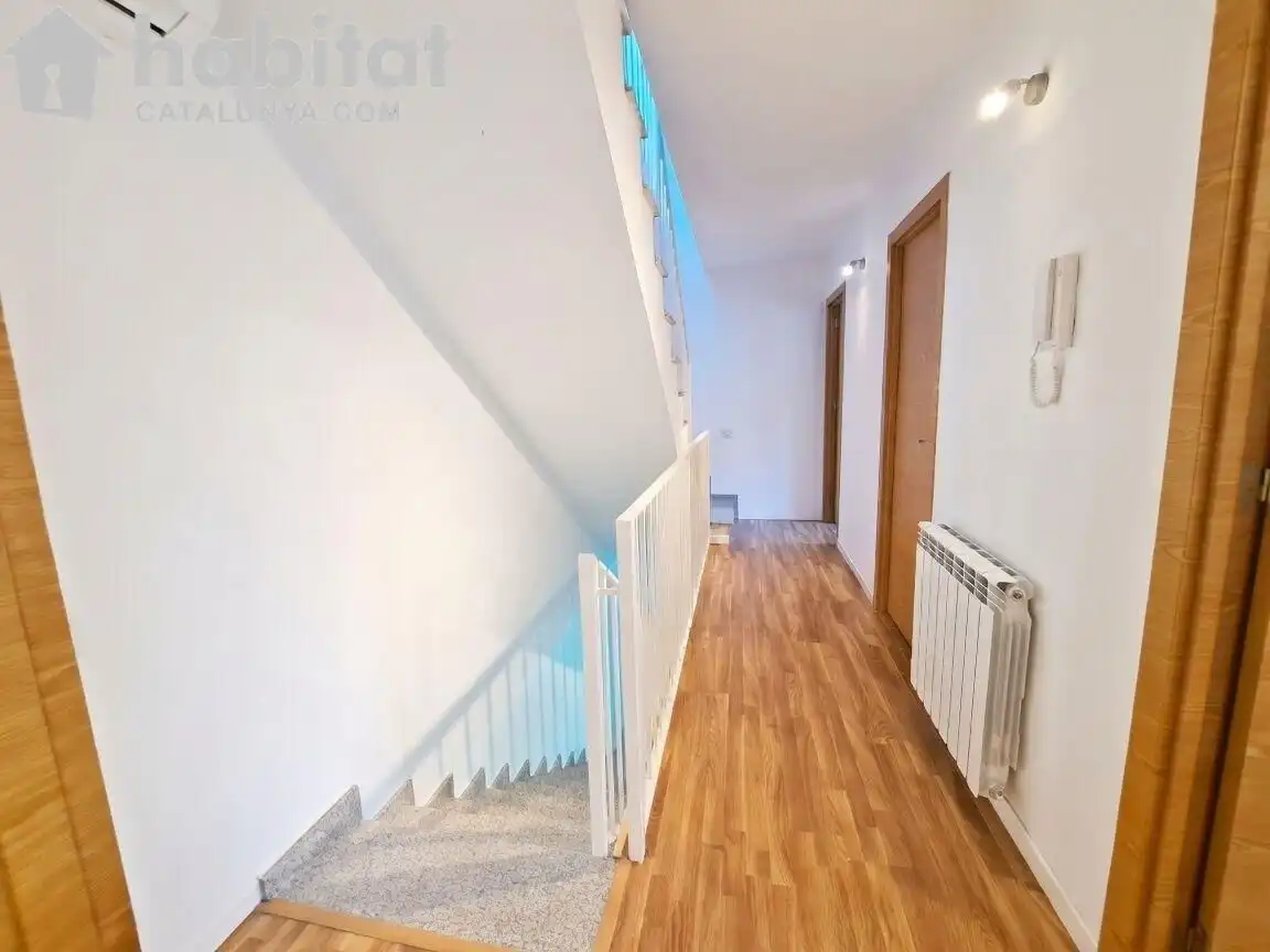 Casa adosada en venta en Piera con Calefacción, Terraza y Alarma