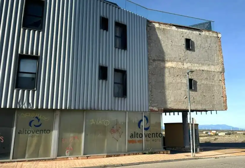 Edifici en venda a Agustina de Aragón, 2, La Muela