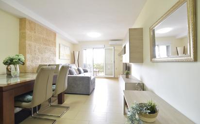 Sala d'estar de Pis en venda en Rafelbuñol / Rafelbunyol amb Aire condicionat, Terrassa i Moblat