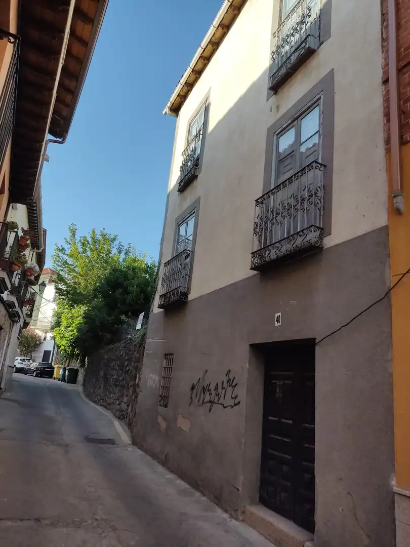 Vista exterior de Casa o xalet en venda en Jarandilla de la Vera amb Jardí privat