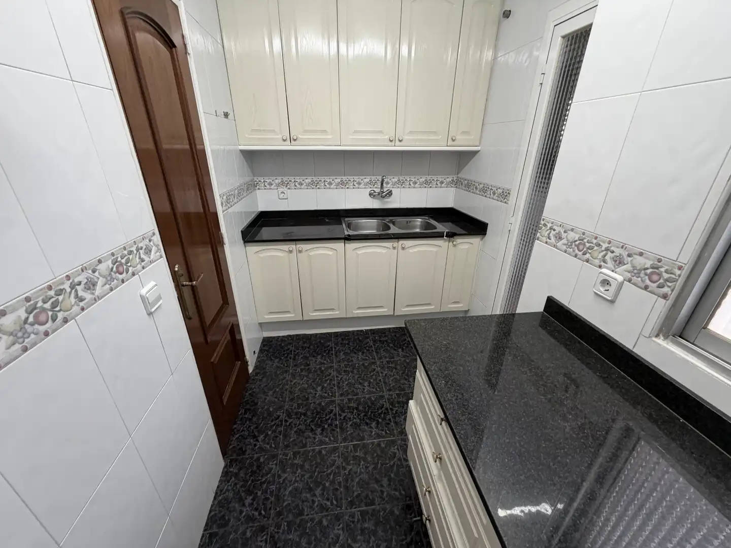 Piso con terraza en venta en Avinguda del Maresme 451, imagen 18