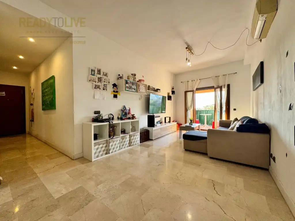 Living room of Flat for sale in Alcúdia  with Air Conditioner, Terrace and Furnished