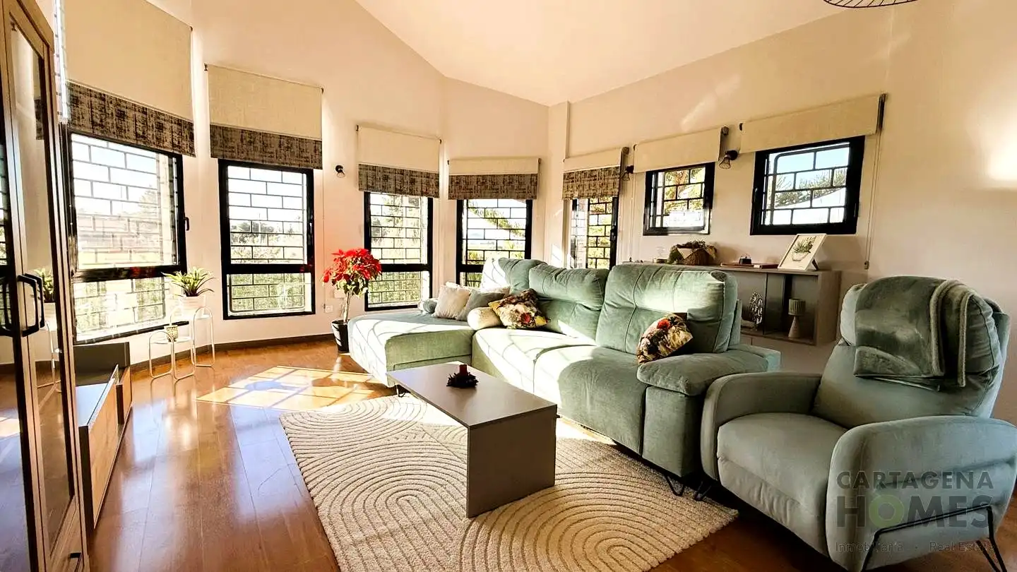 Sala de estar de Casa adosada en venta en Cartagena con Aire acondicionado, Jardín privado y Parquet