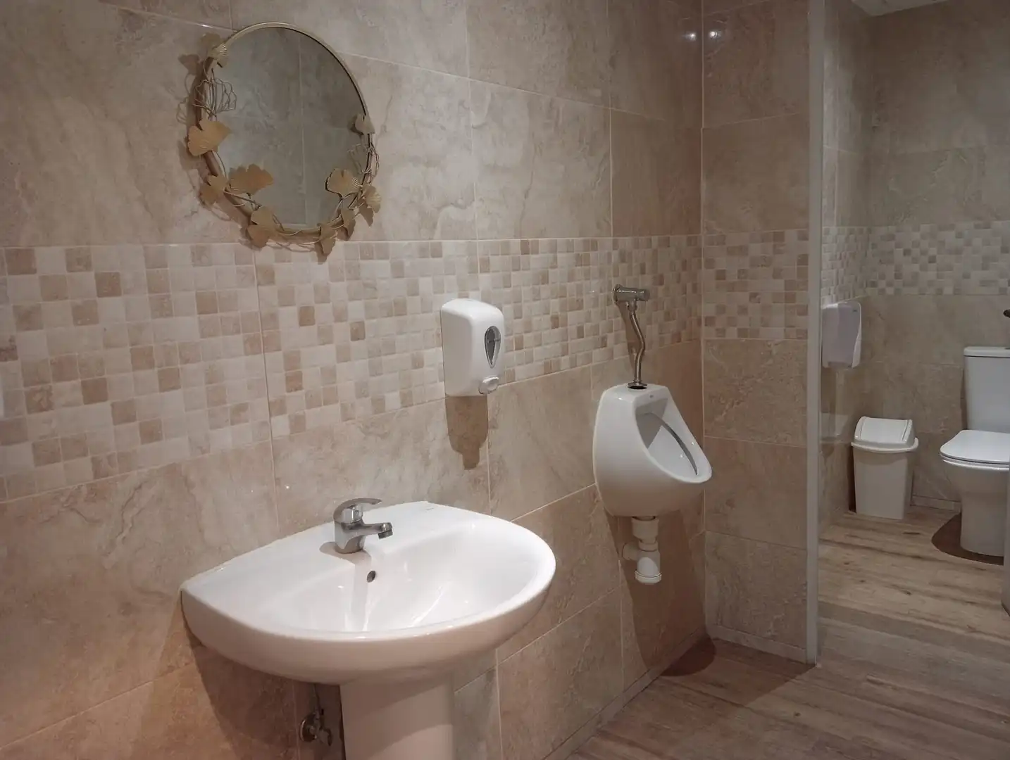 Baño de Local en traspaso en Vila-real con Amueblado