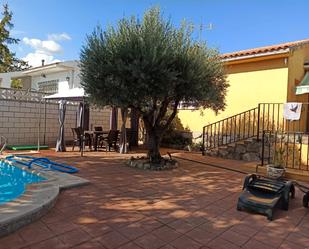 Garden of House or chalet for sale in Navalagamella  with Heating, Private garden and Terrace