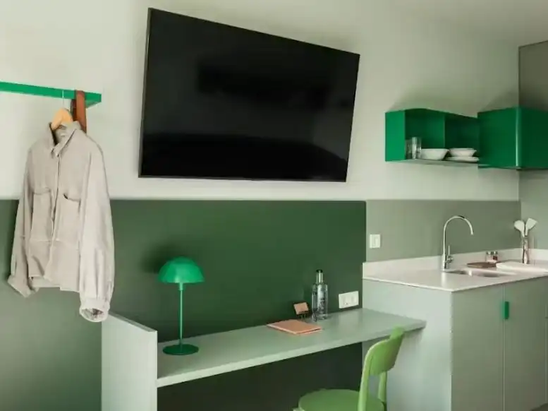 Study for rent in  Pamplona / Iruña  with Air Conditioner, Heating and Parquet flooring