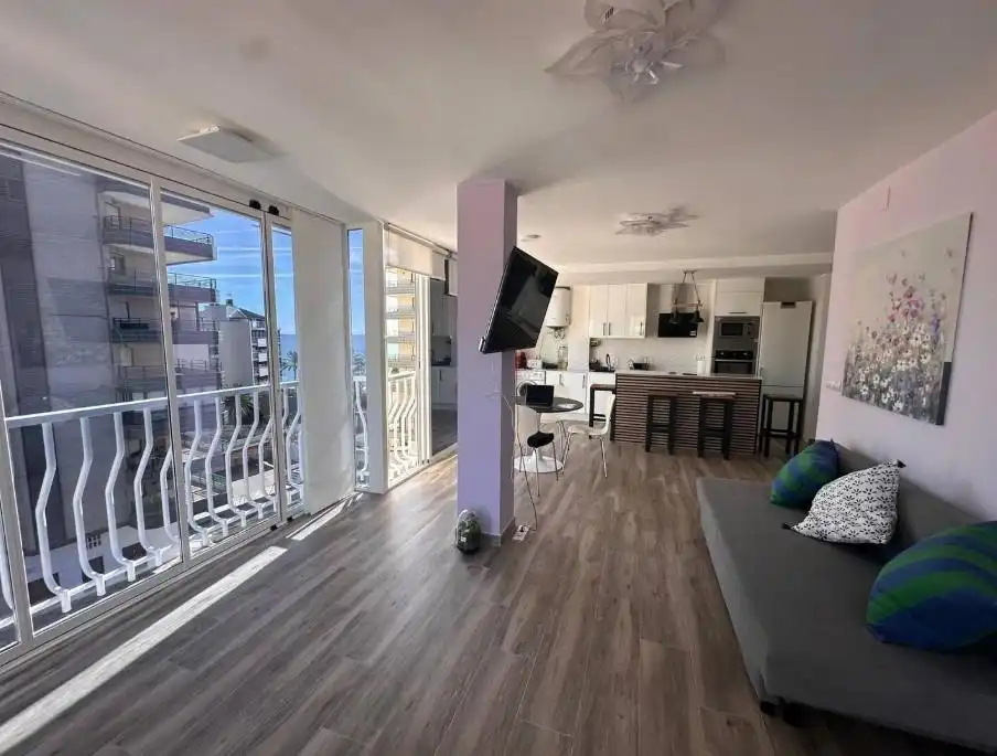 Sala de estar de Apartamento en venta en Benicasim / Benicàssim con Aire acondicionado, Calefacción y Jardín privado