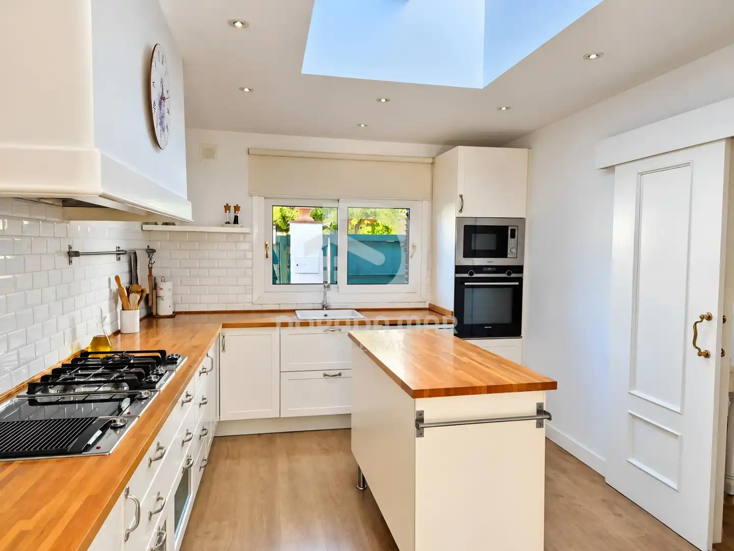 Cocina de Casa o chalet en venta en Sant Pere de Ribes con Calefacción, Jardín privado y Piscina