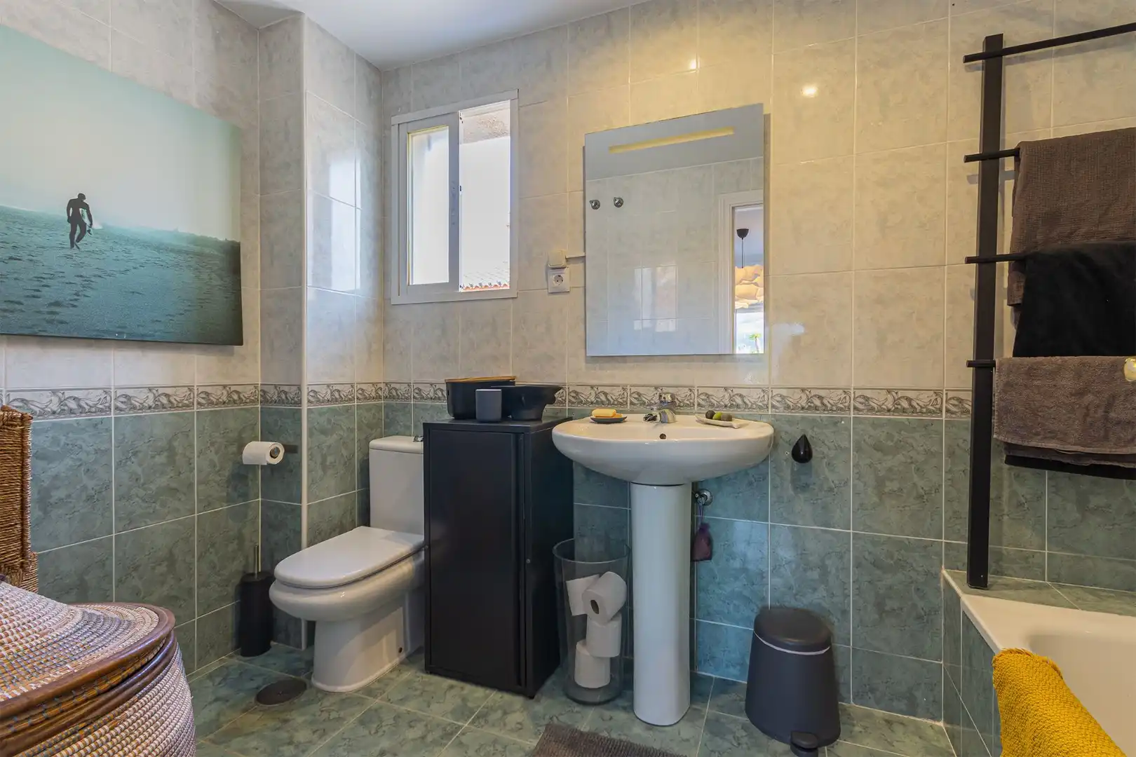 Baño de Ático de alquiler en Almuñécar con Aire acondicionado, Terraza y Amueblado