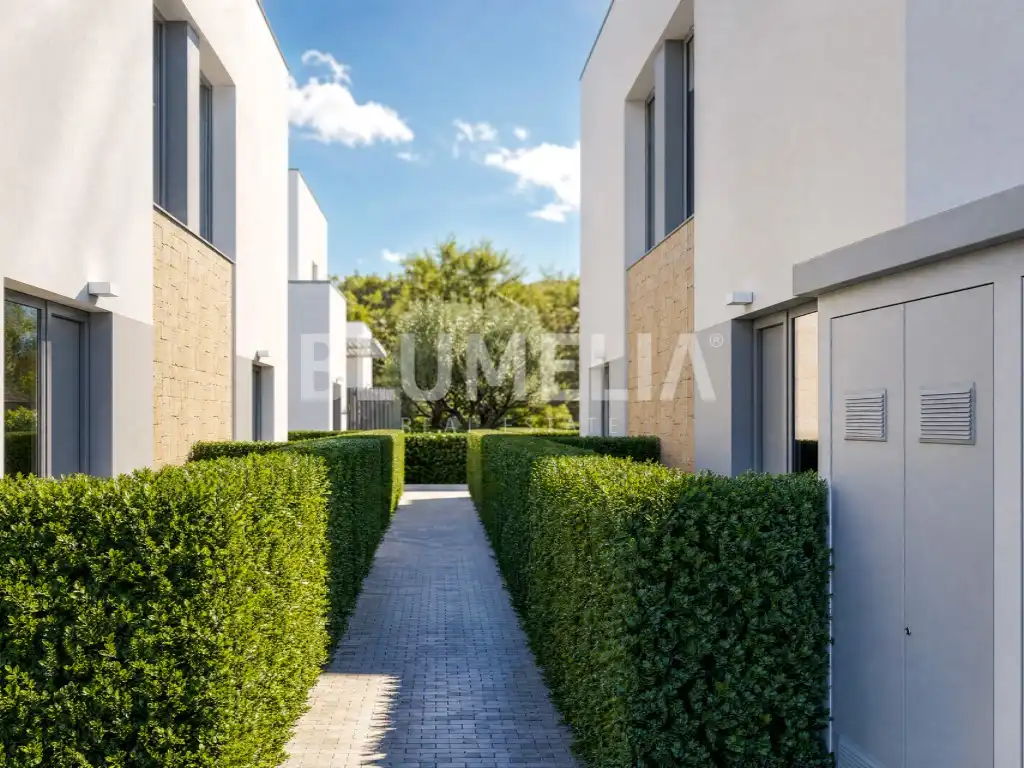 Vista exterior de Apartament en venda en Oliva amb Aire condicionat, Calefacció i Jardí privat