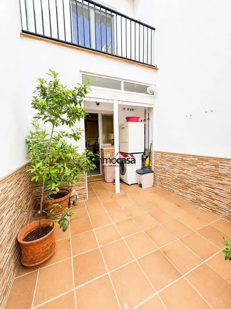 Vista exterior de Casa adosada en venda en Cájar