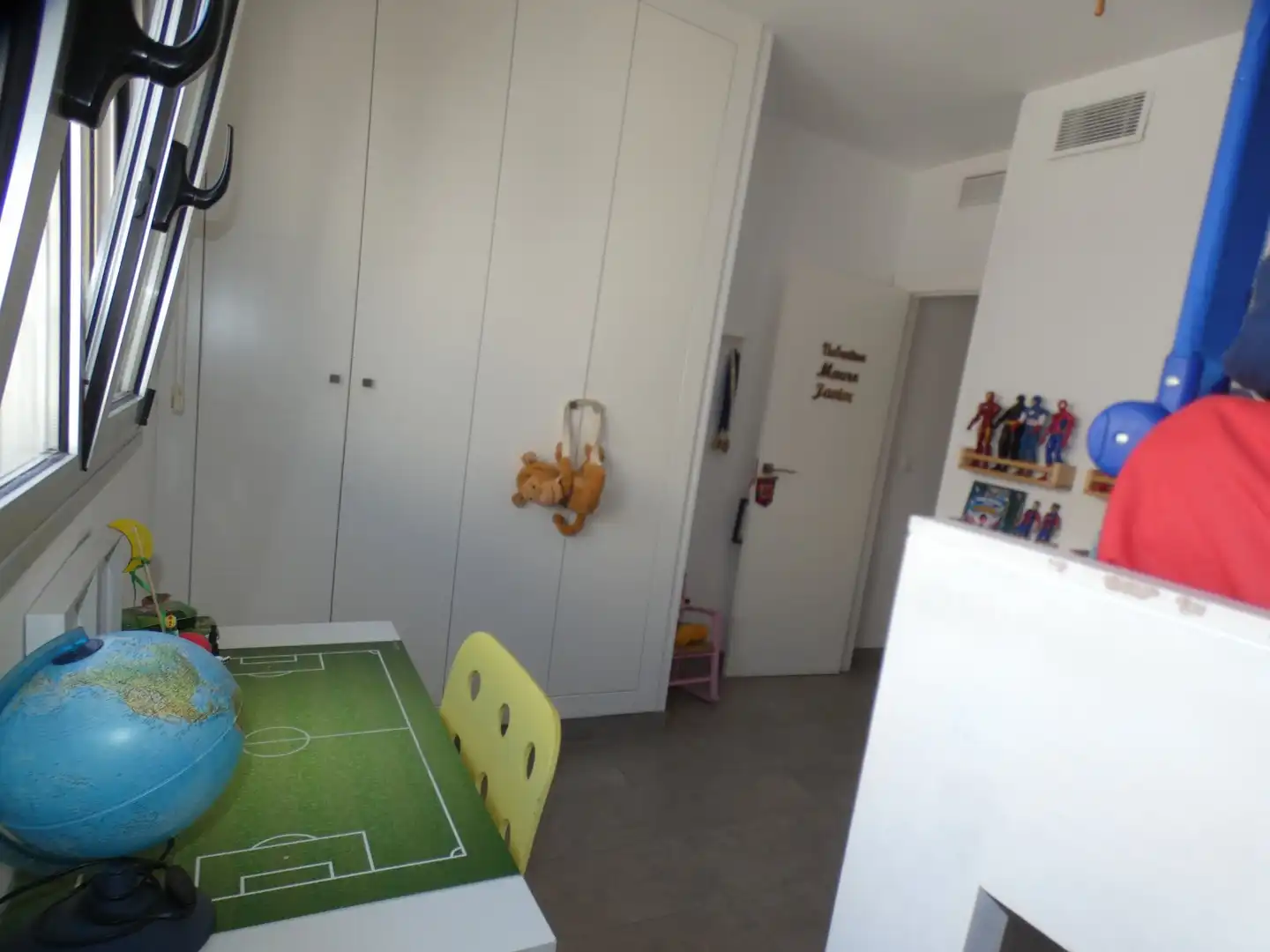 Einfamilien-Reihenhaus zum Verkauf in San Pedro del Pinatar mit Klimaanlage, Privatgarten und Terrasse