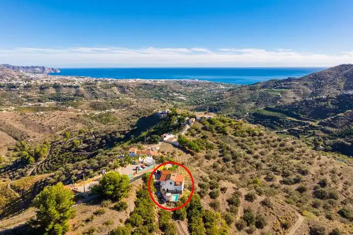 Vista exterior de Finca rústica en venda en Torrox amb Aire condicionat, Calefacció i Jardí privat