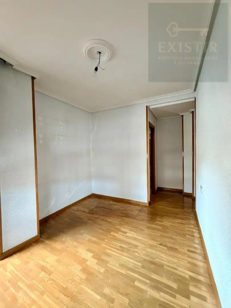 Piso en venta en Ave María