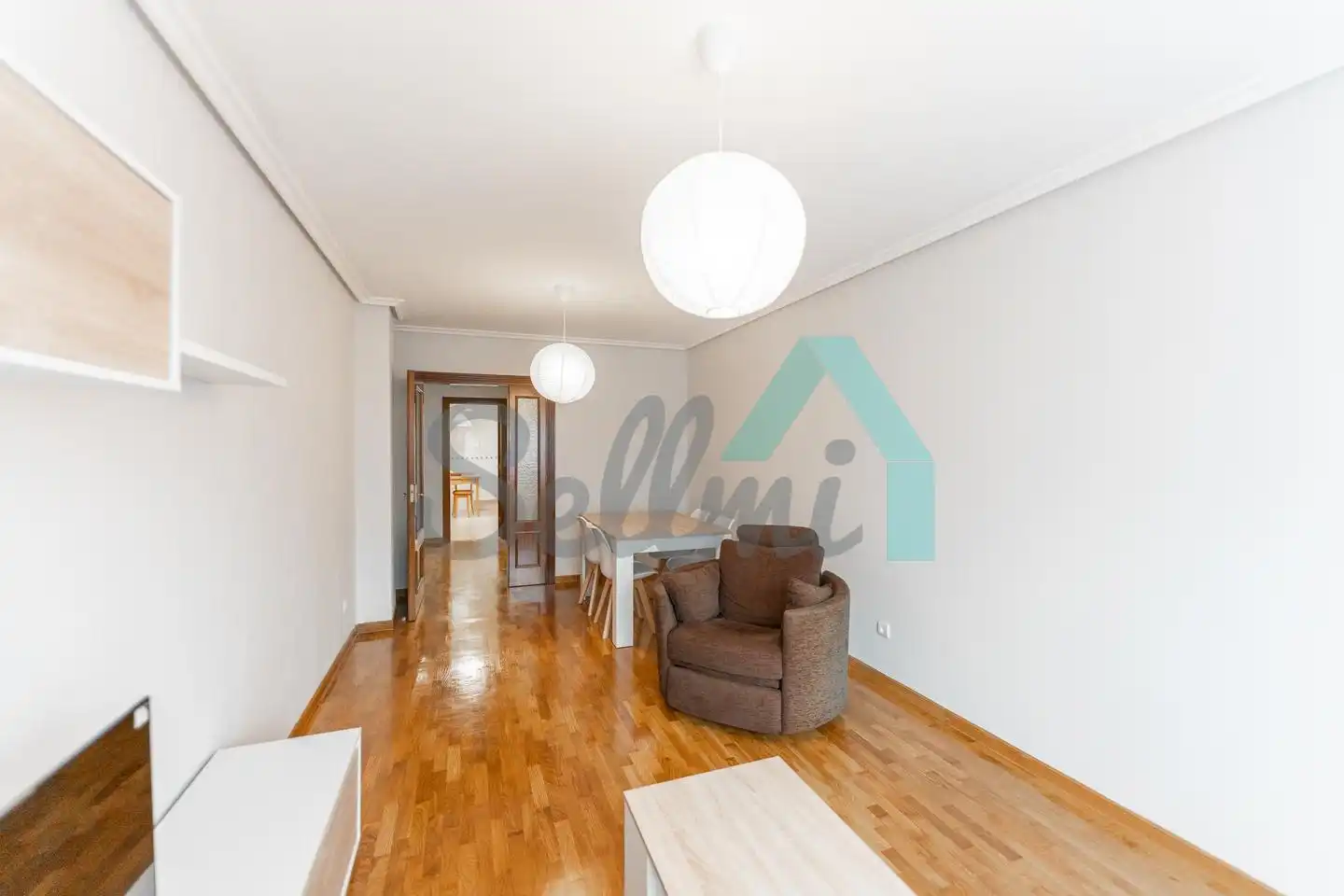 Sala de estar de Piso de alquiler en Oviedo  con Calefacción, Parquet y Terraza