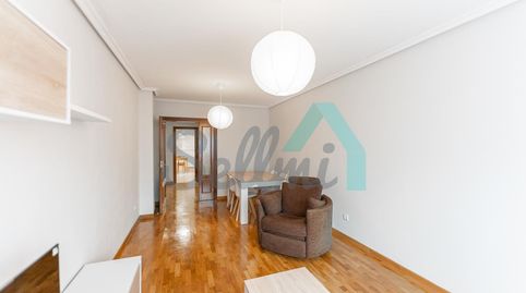 Foto 4 de Piso de alquiler en Logroño, La Ería, Oviedo
