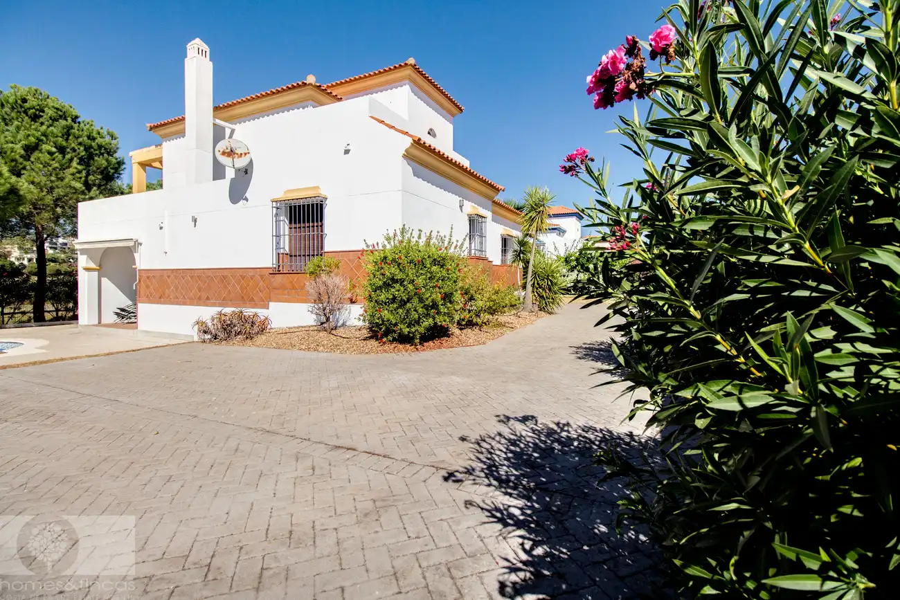 Exterior view of Houses for sale in Ayamonte  with Air Conditioner, Private garden and Terrace