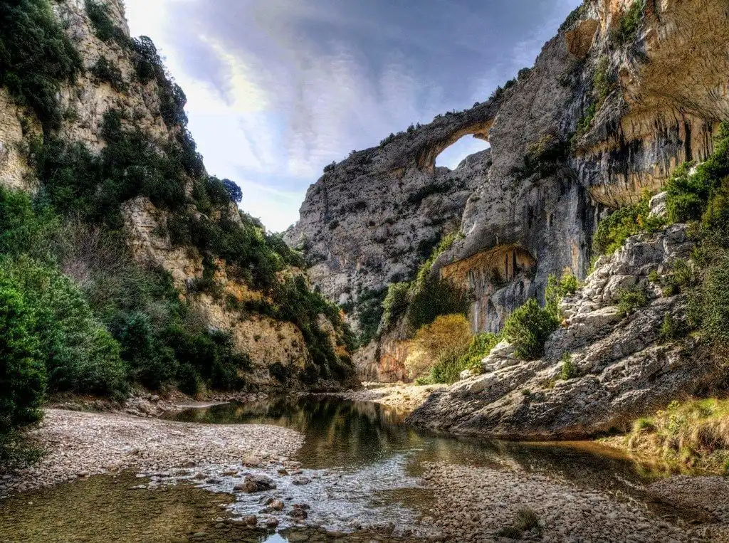 Vista exterior de Casa o xalet en venda en Alquézar amb Jardí privat