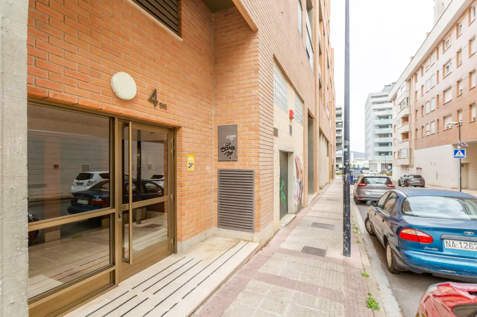 Vista exterior de Pis en venda en Barañáin / Barañain amb Calefacció, Jardí privat i Parquet
