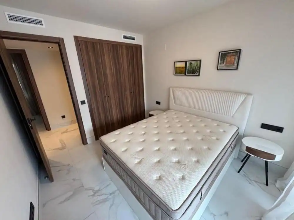 Habitación de Apartamento de alquiler en Marbella con Aire acondicionado, Terraza y Piscina