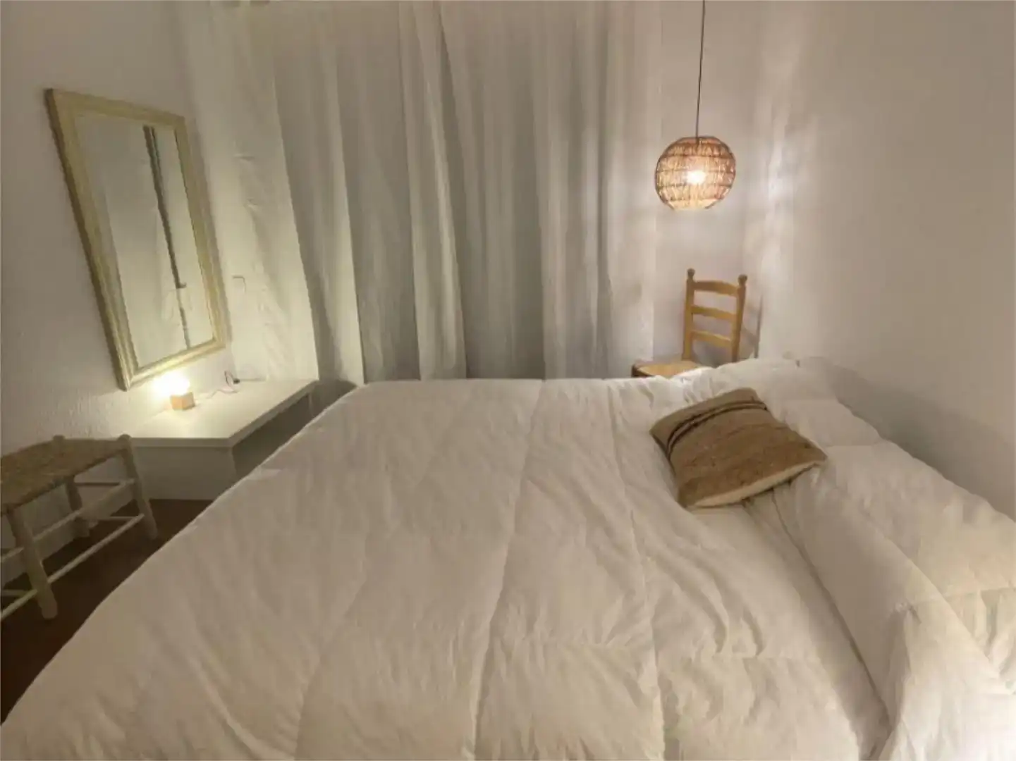 Schlafzimmer von Garage zum Verkauf in Begur