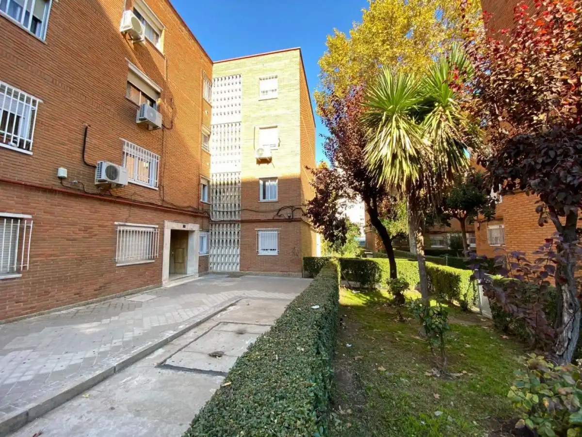 Vista exterior de Apartament per a compartir en Fuenlabrada amb Calefacció, Moblat i Microones