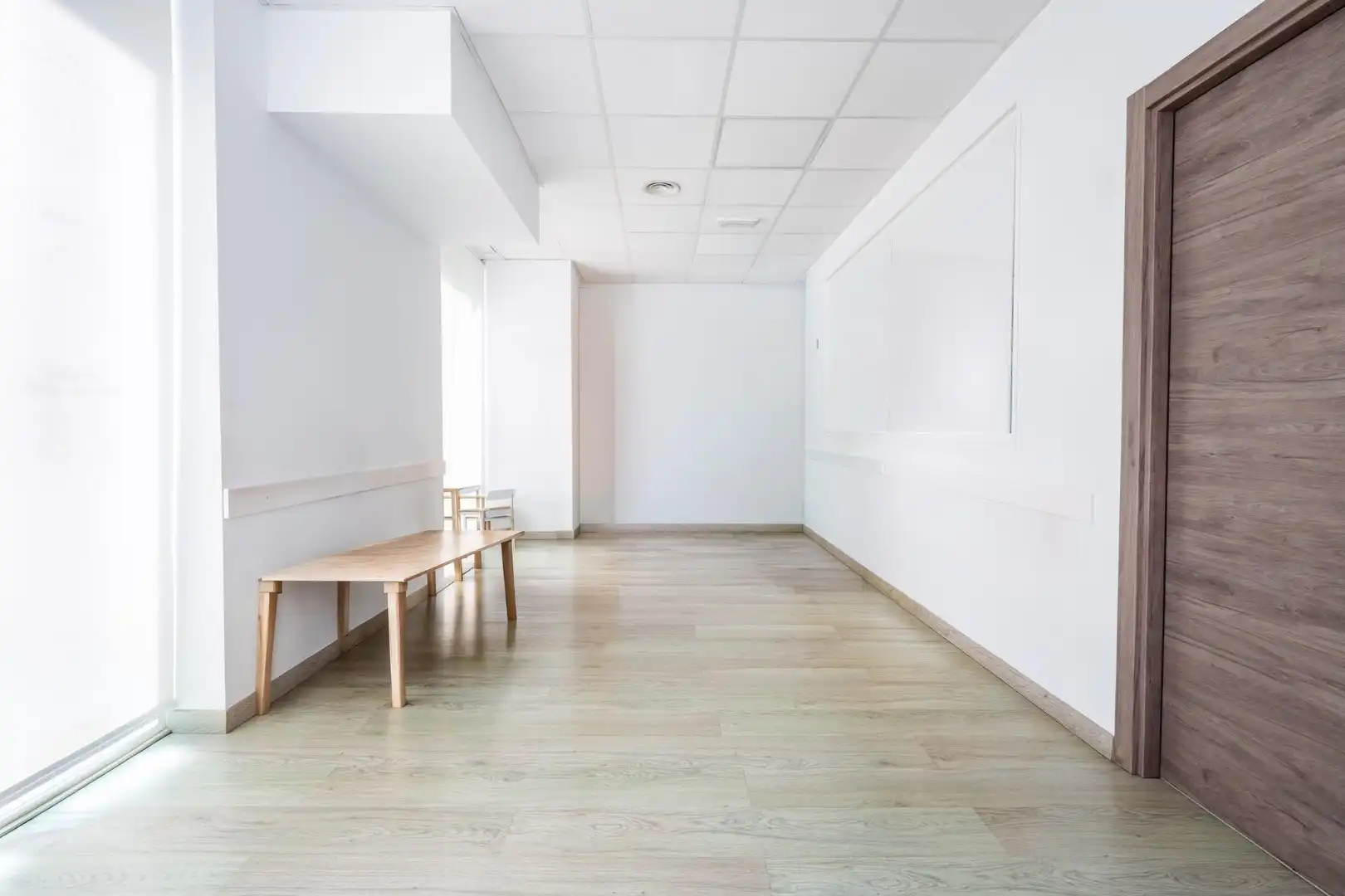 Business premises for sale in Calle de la Costa de la Luz, imagen 2