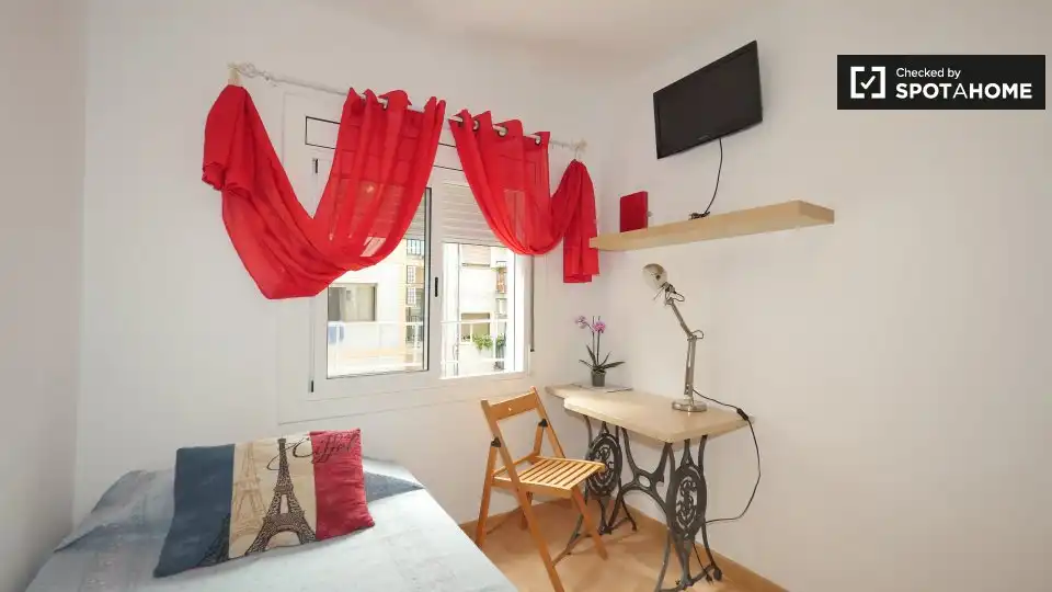 Habitación de Piso para compartir en L'Hospitalet de Llobregat con Aire acondicionado, Calefacción y Amueblado