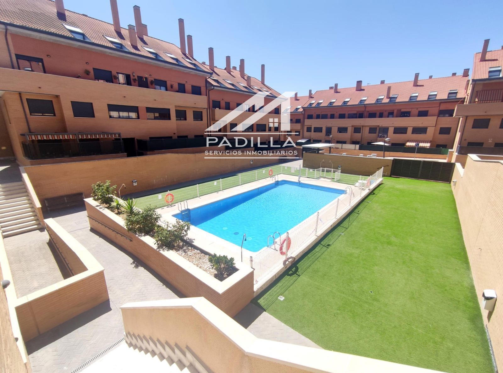 Swimming pool of Duplex for sale in Méntrida  with Air Conditioner, Heating and Storage room
