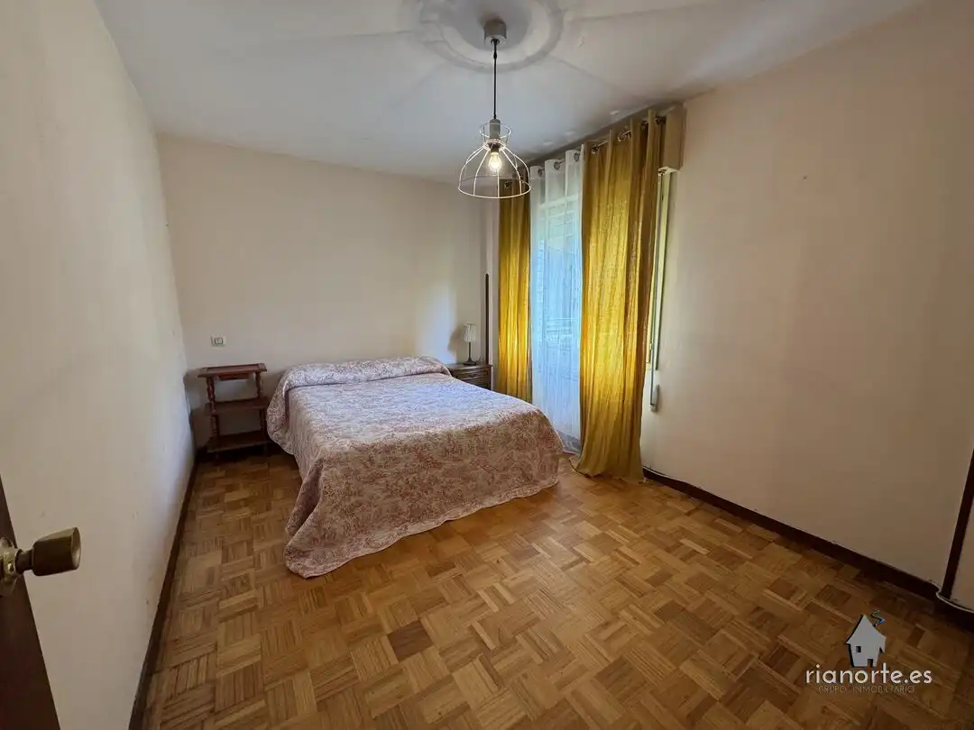 Habitación de Piso en venta en Ribadesella con Calefacción