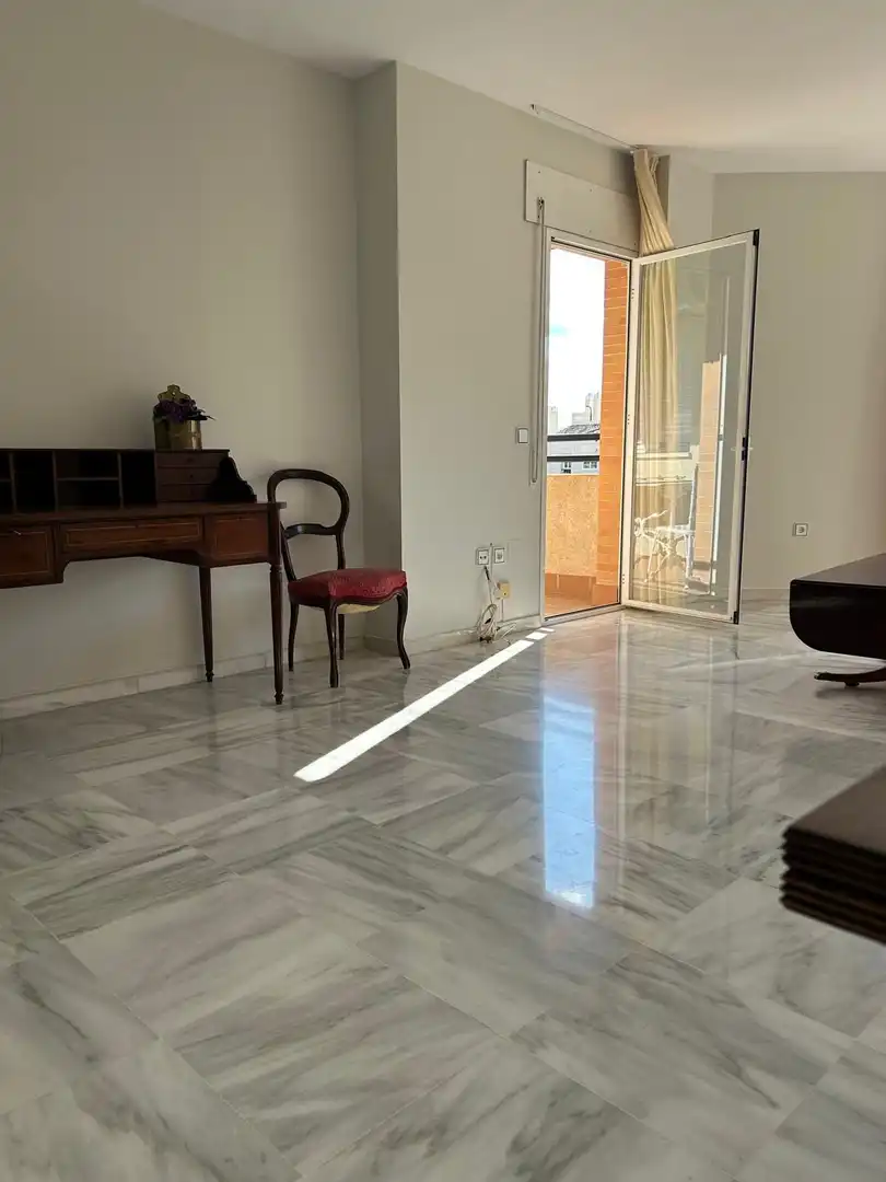Sala d'estar de Pis de lloguer en Málaga amb Aire condicionat, Terrassa i Piscina comunitària