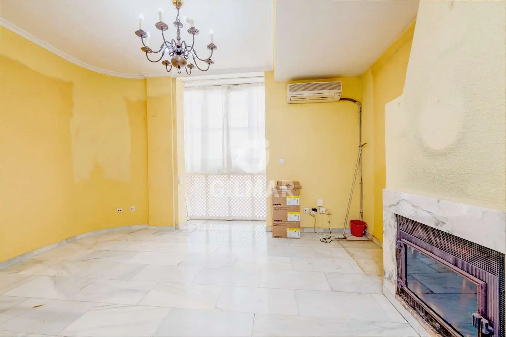 Sala d'estar de Casa adosada en venda en Cádiz
