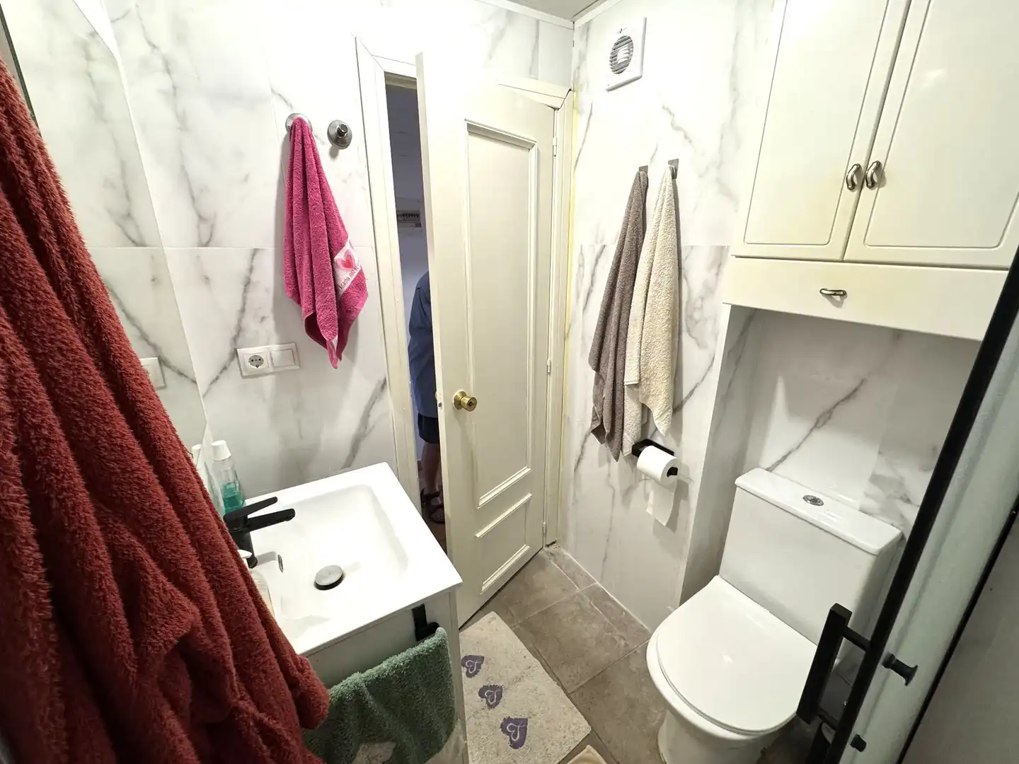 Badezimmer von Wohnungen zum Verkauf in Benidorm mit Klimaanlage, Heizung und Terrasse