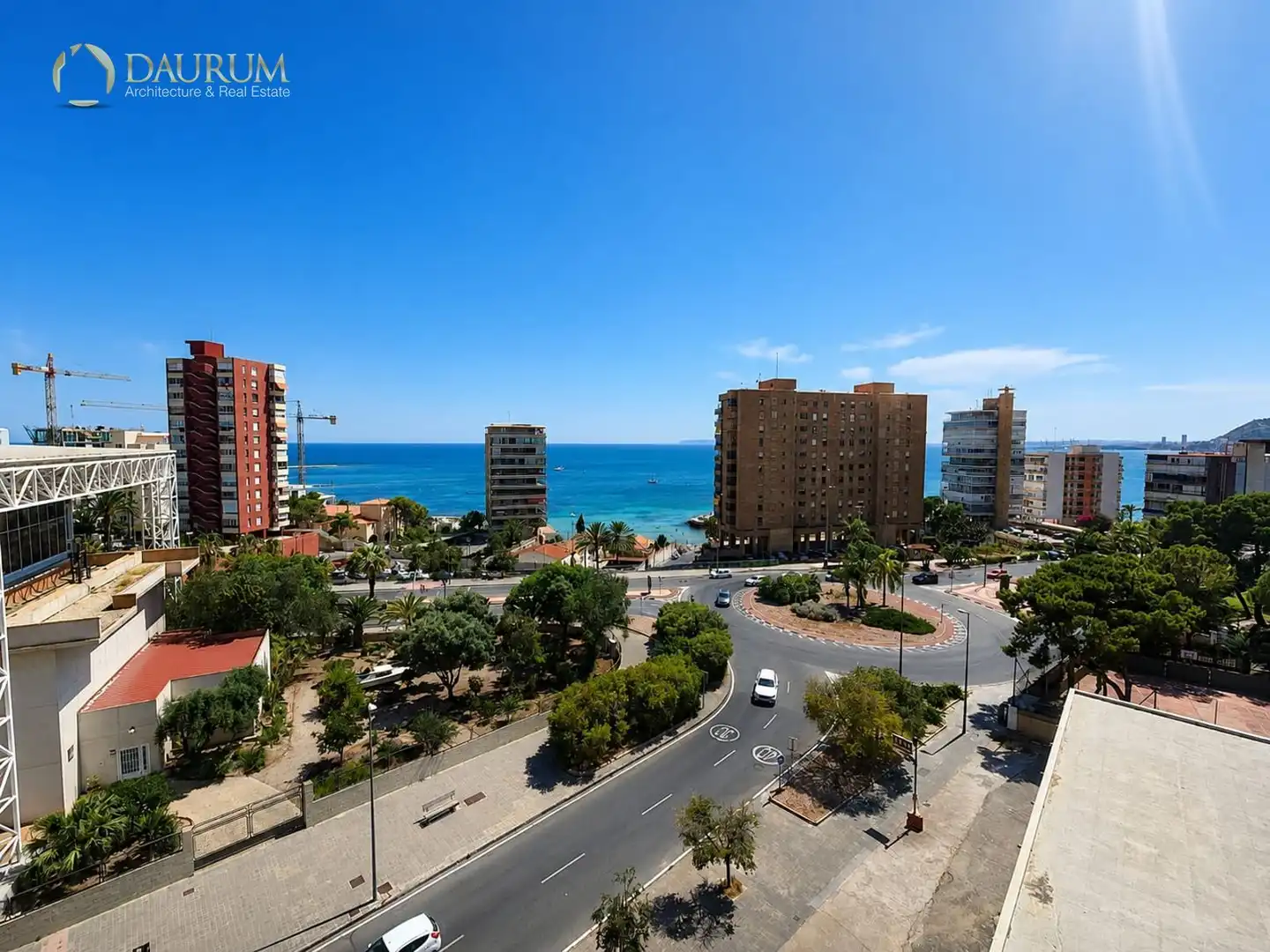 Vista exterior de Dúplex en venda en Alicante / Alacant amb Terrassa, Piscina i Piscina comunitària