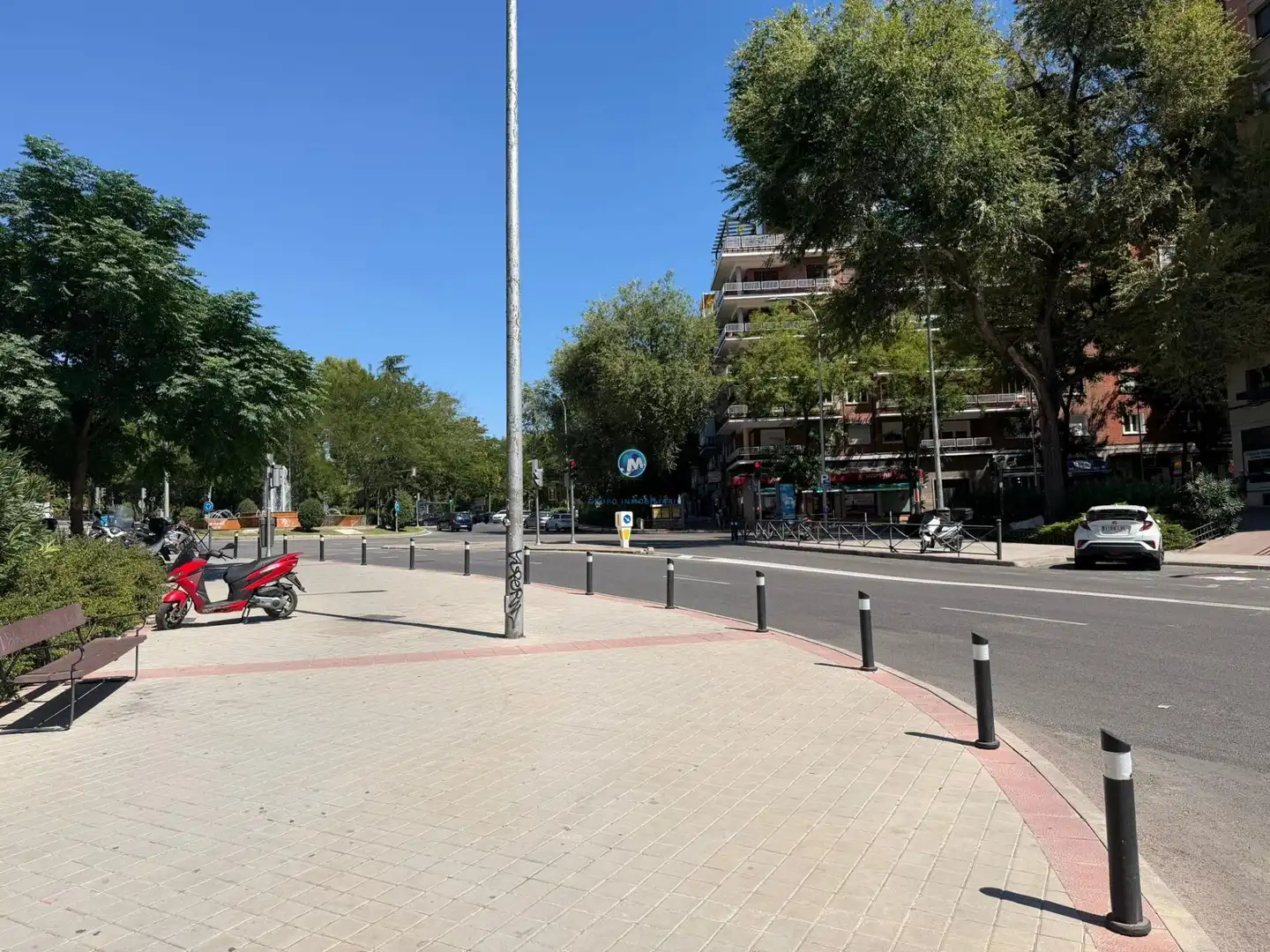 Vista exterior de Local de lloguer en Madrid