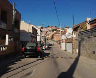 Vista exterior de Casa adosada en venda en Sant Vicenç Dels Horts