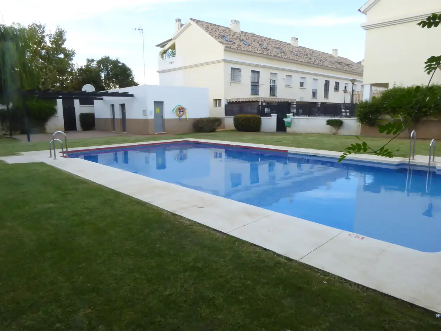 Piscina de Casa adosada de alquiler en Alhaurín de la Torre con Aire acondicionado, Terraza y Amueblado