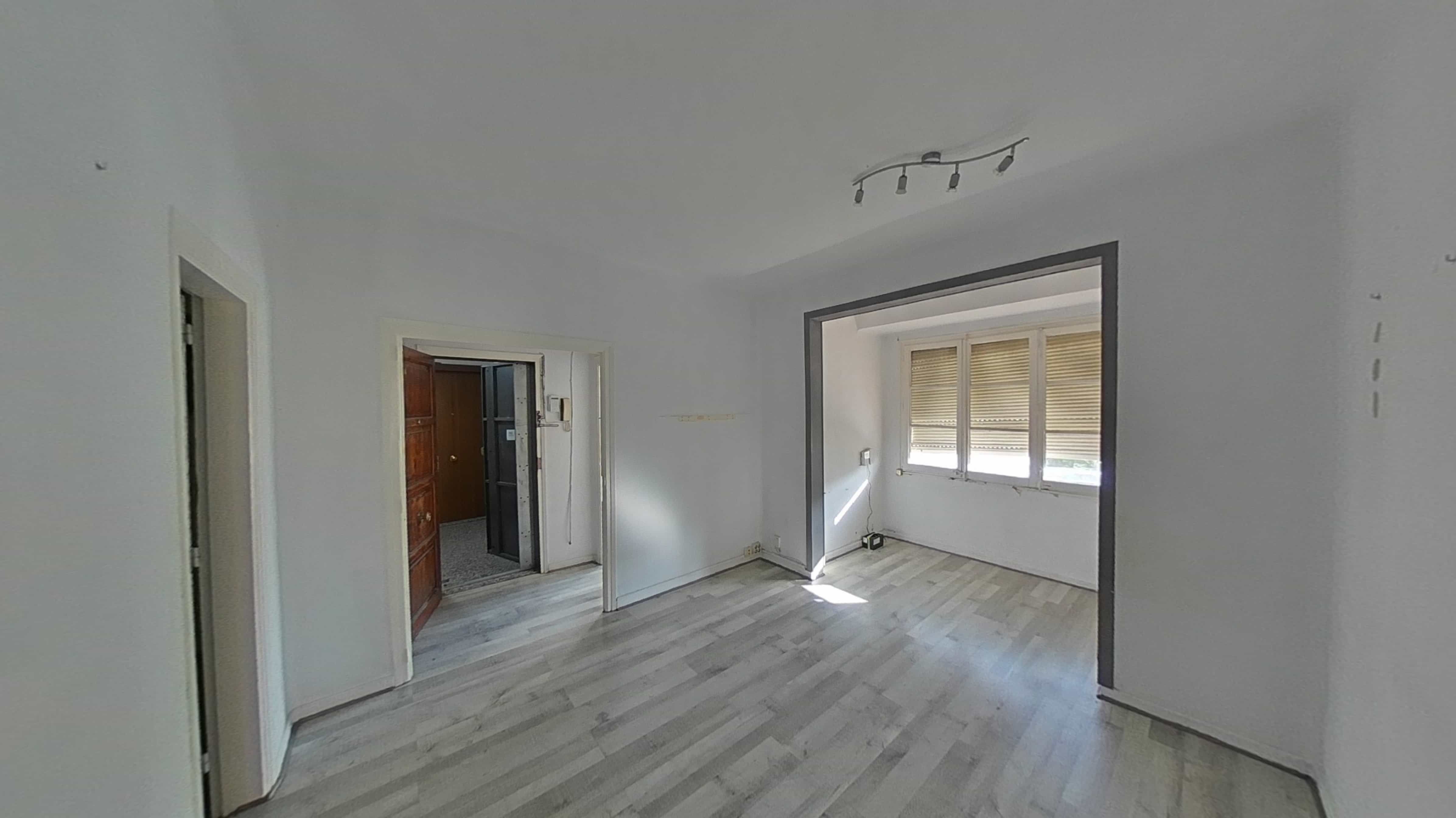 Dormitori de Pis en venda en Sabadell