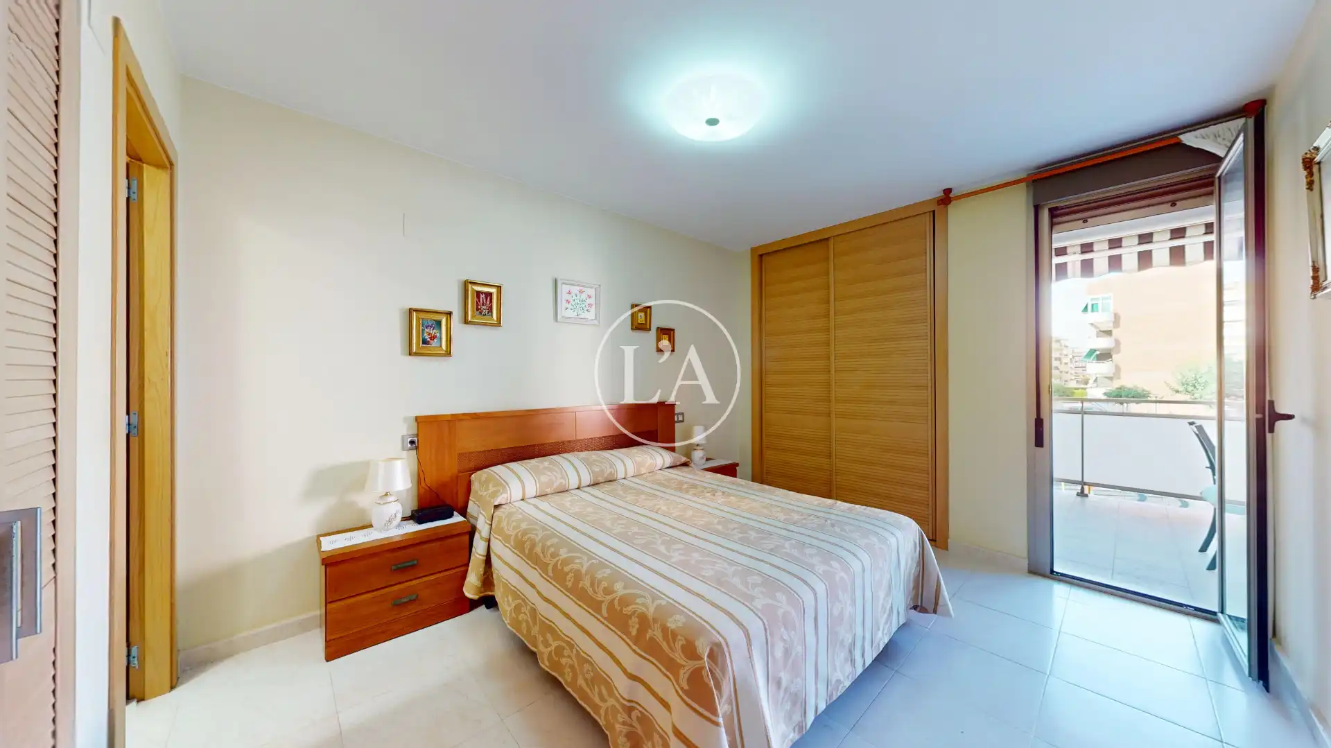 Mini appartamento con piscina in vendita a Carrer d'Amadeu Vives 10, imagen 22