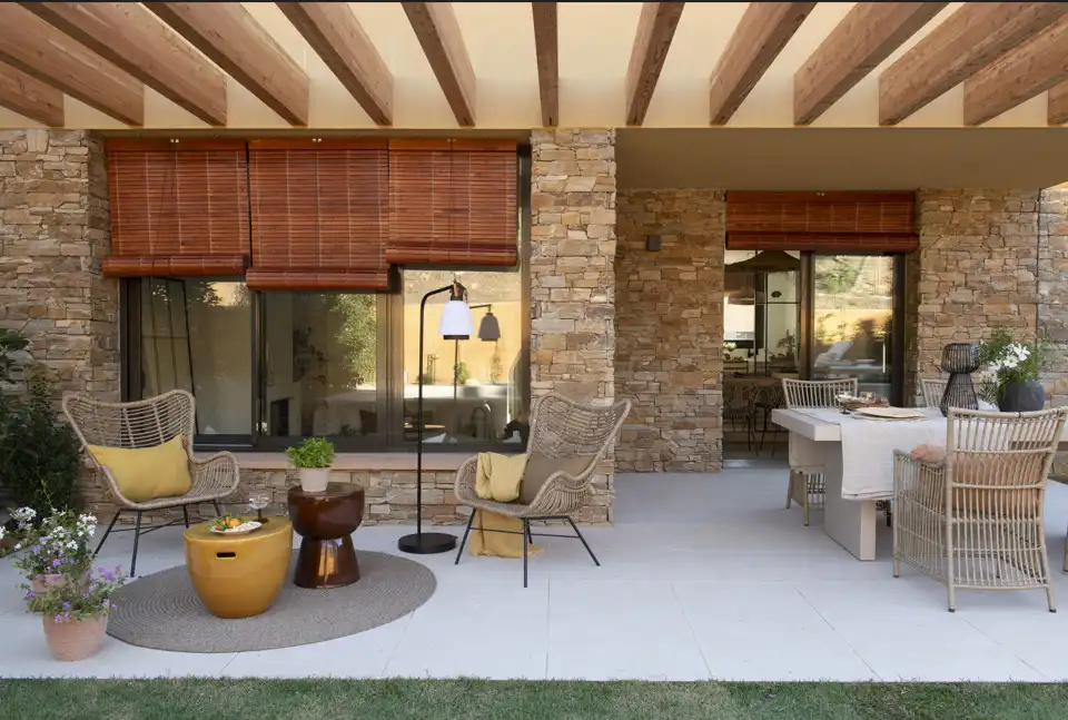 Villa con piscina in vendita a Regencós