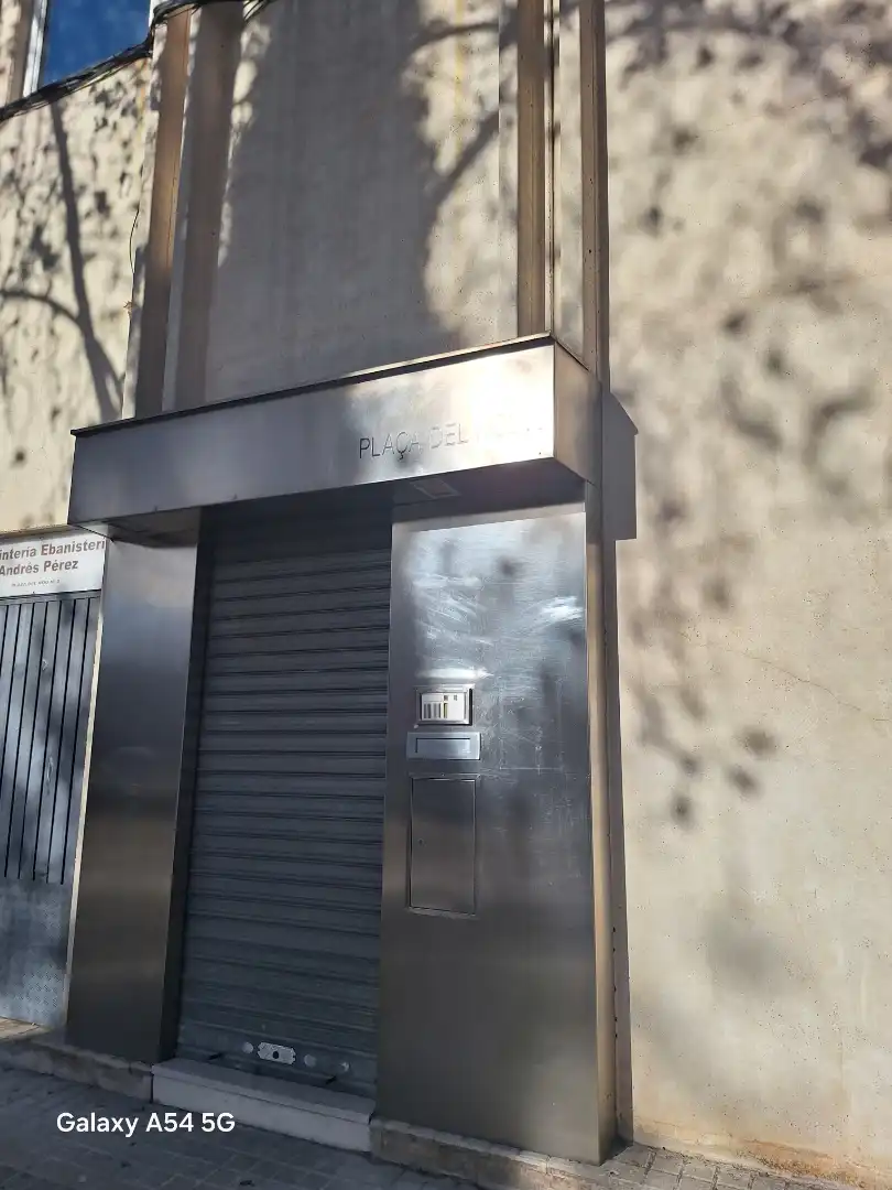 Vista exterior de Oficina de lloguer en Barcelona amb Aire condicionat i Calefacció