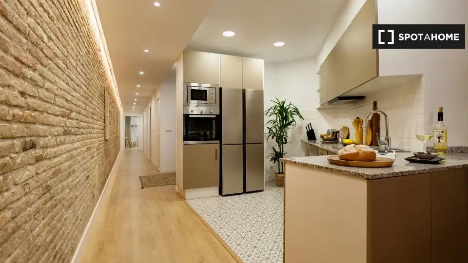 Room in Sant Gervasi- Galvany